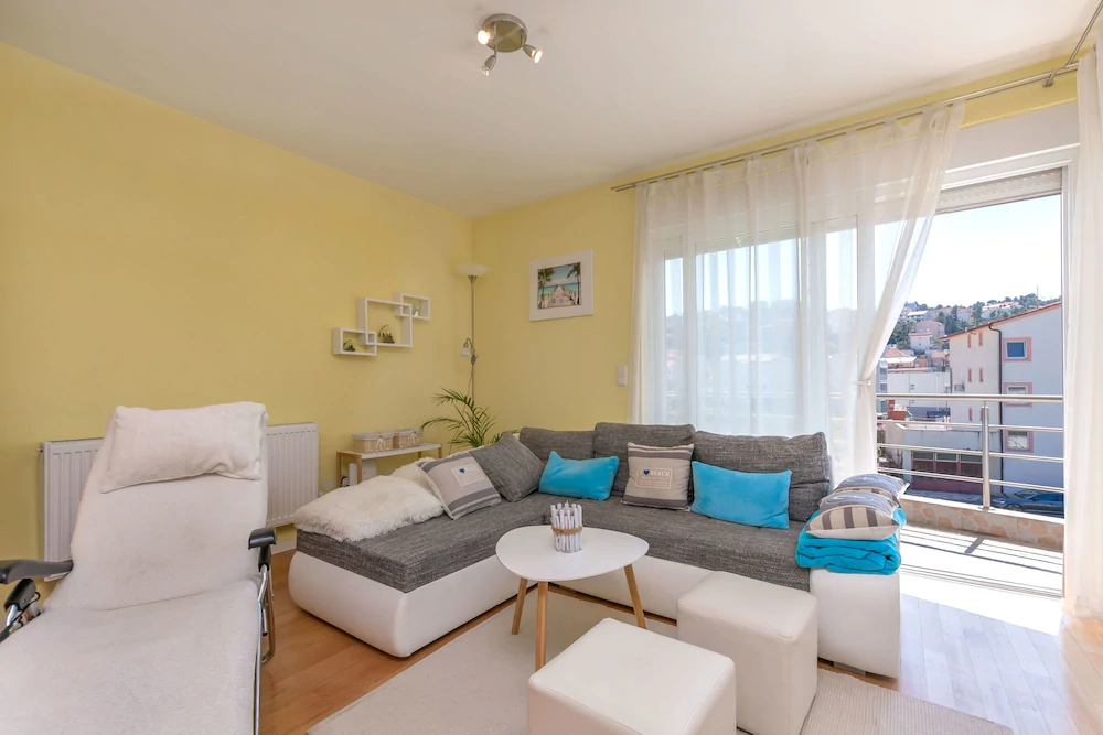 Apartments Aqua