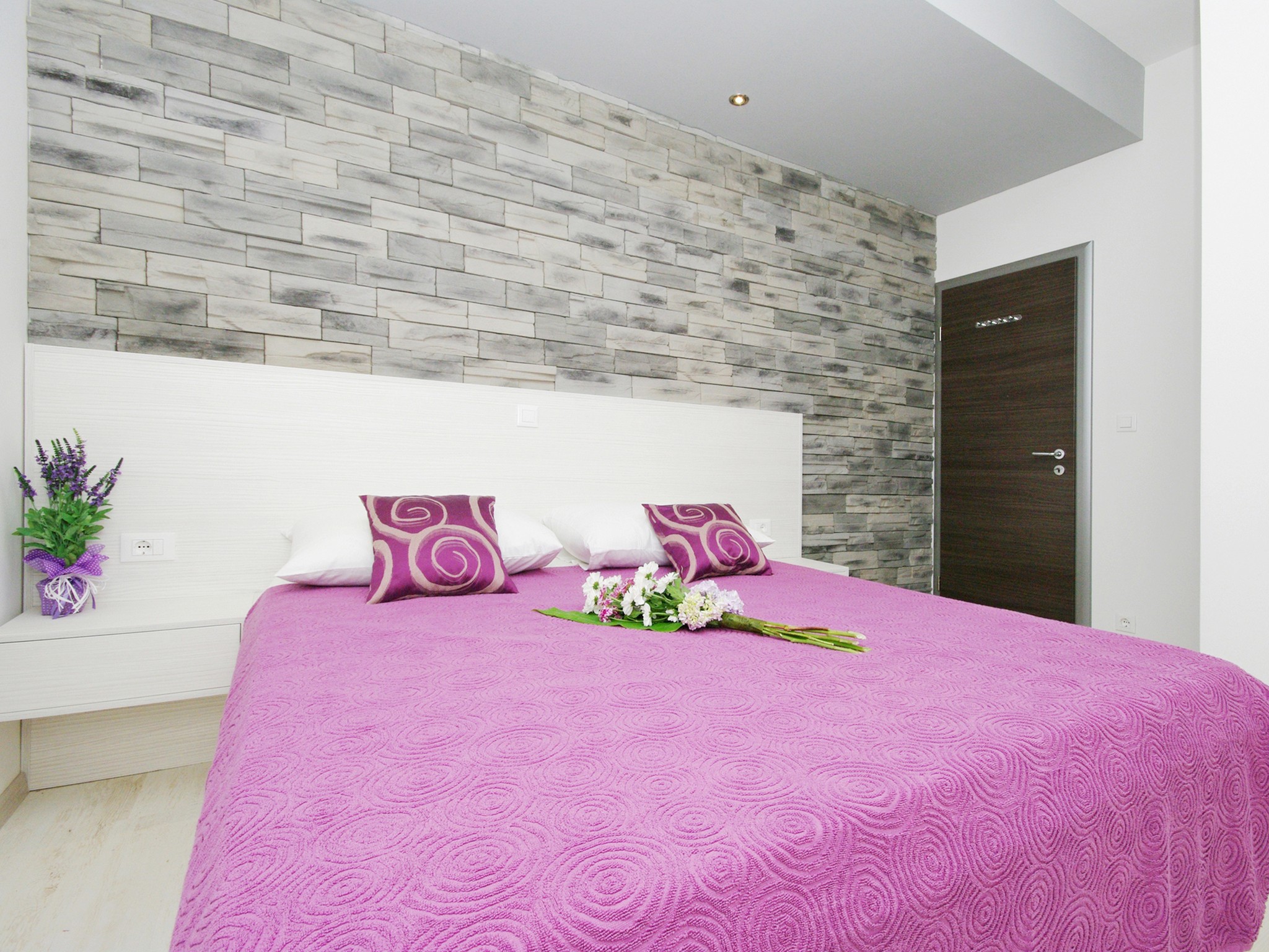 Apartments Elza