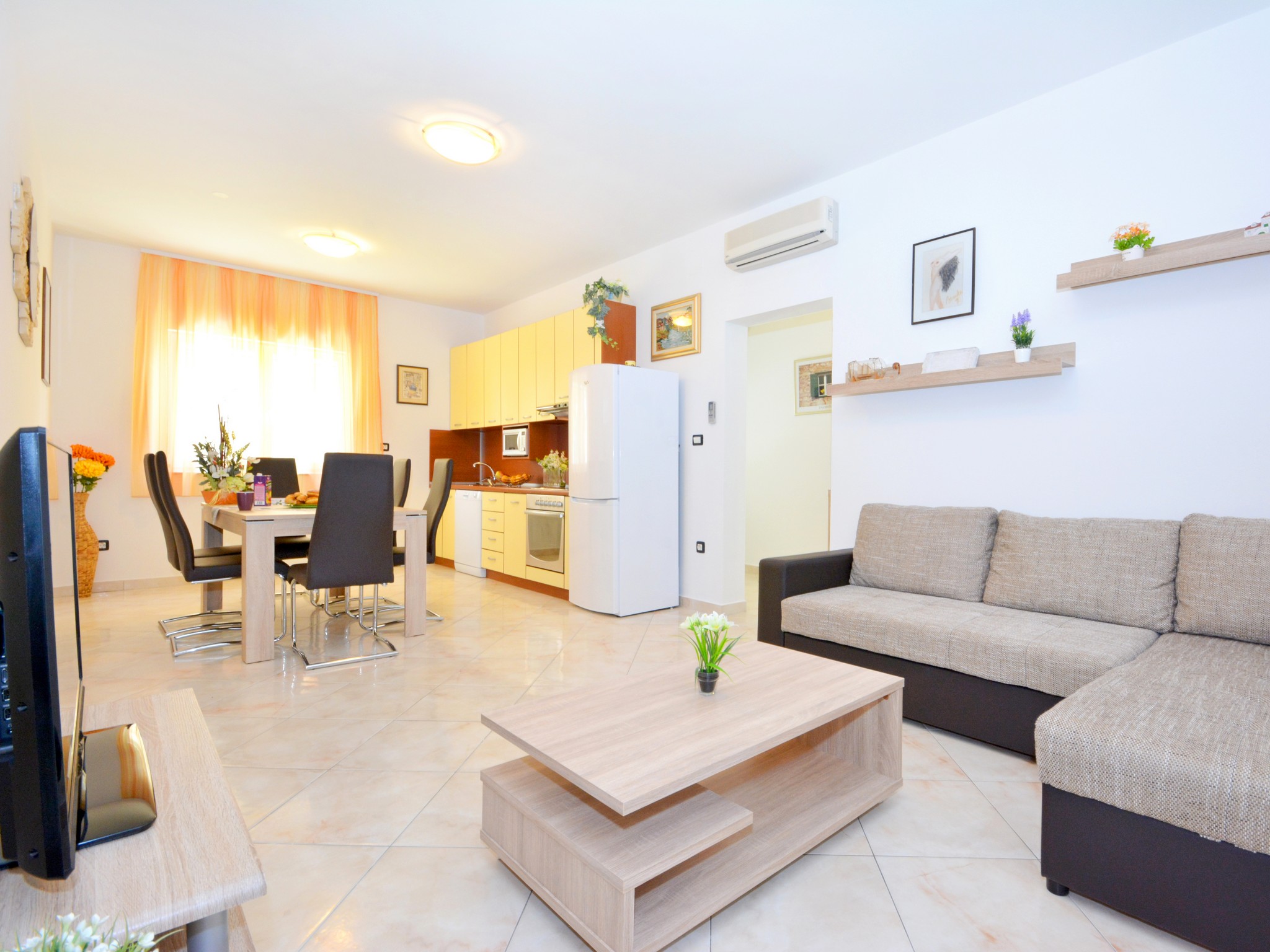 Apartments Elza