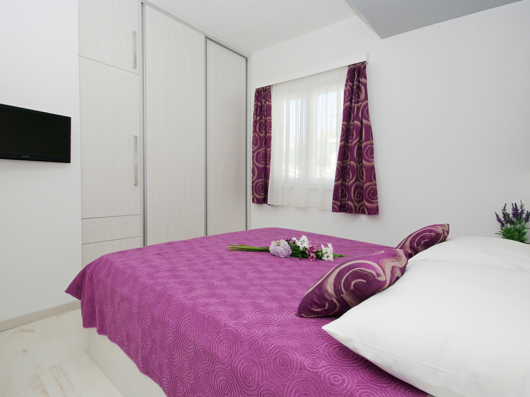 Apartments Elza