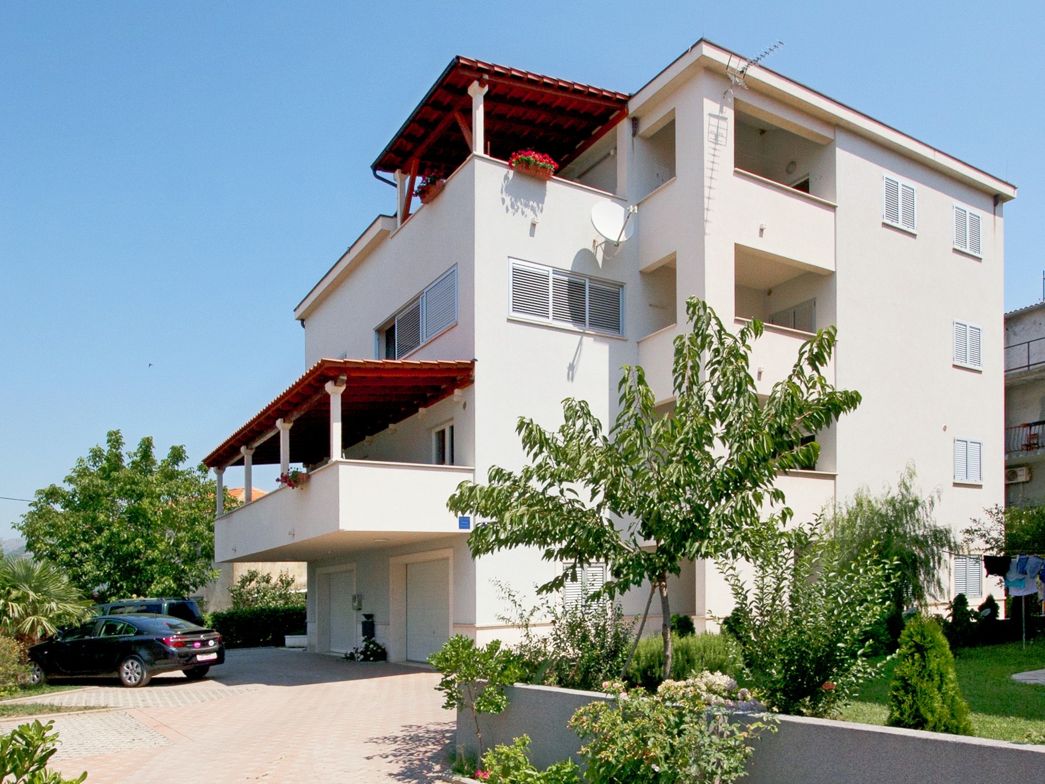 Apartments Elza