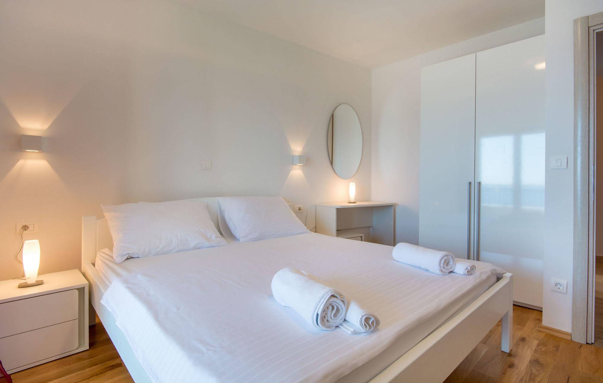 Apartments Lea