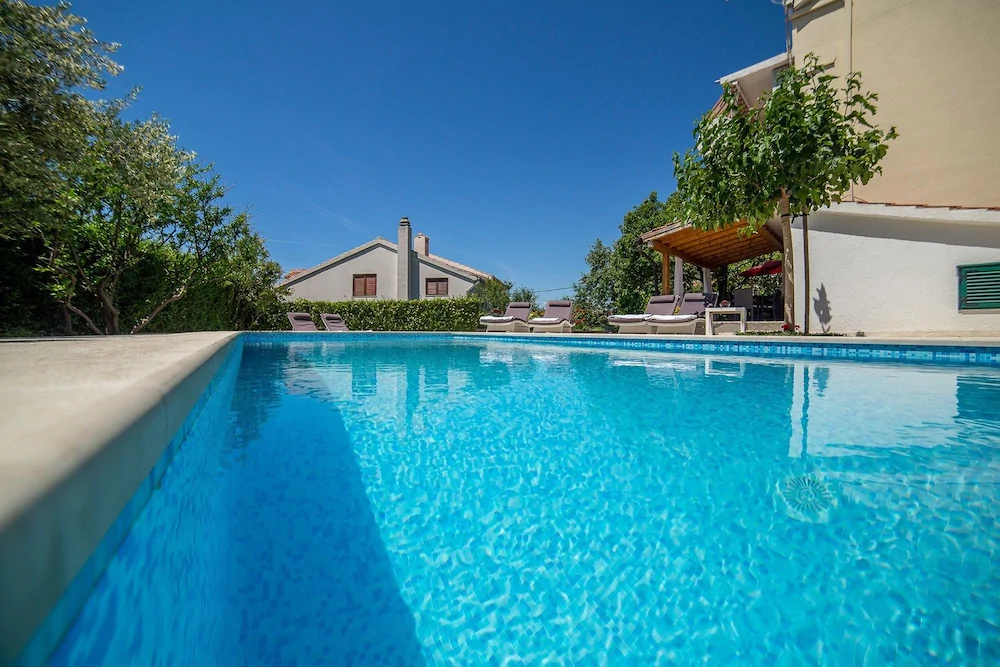 Apartments Milas