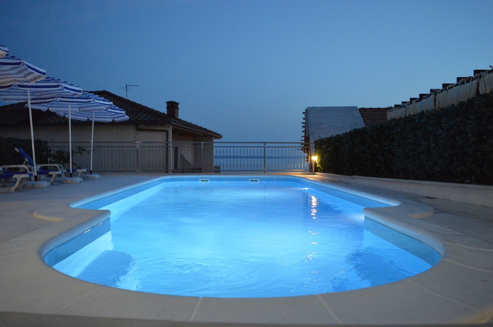Apartments Vinka