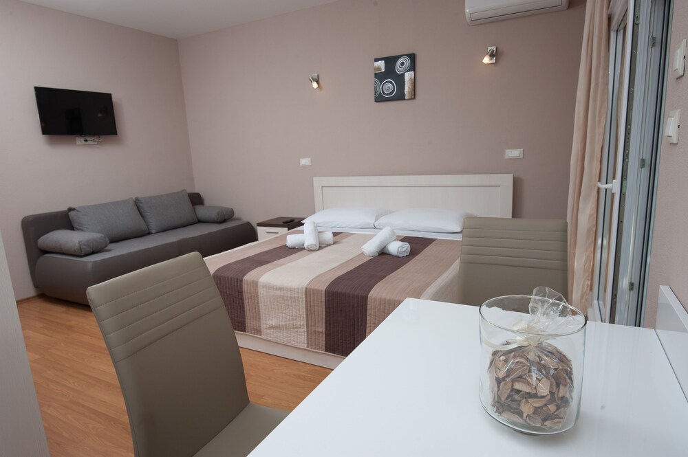 Apartments Vlasic
