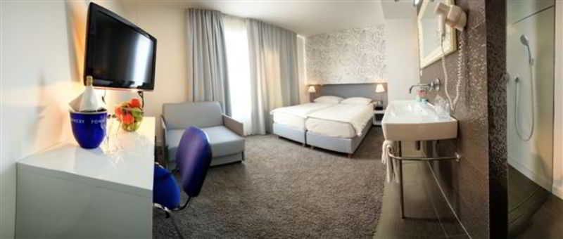 Hotel Jona