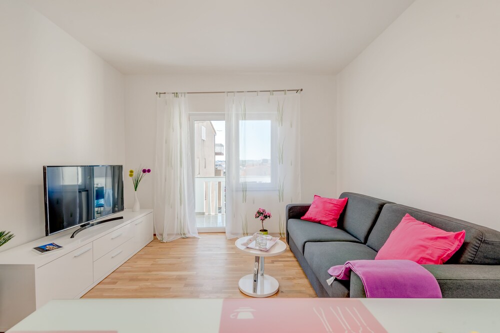 Lct Oleander Apartments