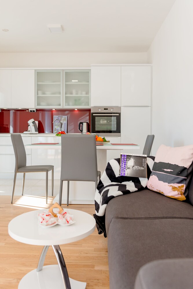 Lct Oleander Apartments