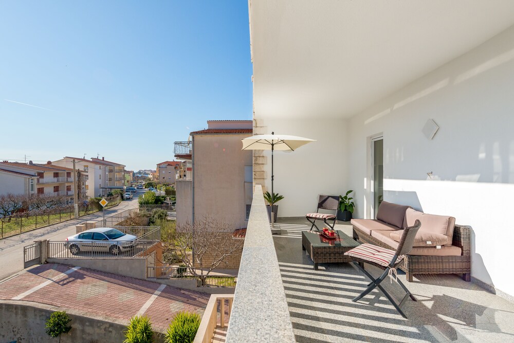 Lct Oleander Apartments