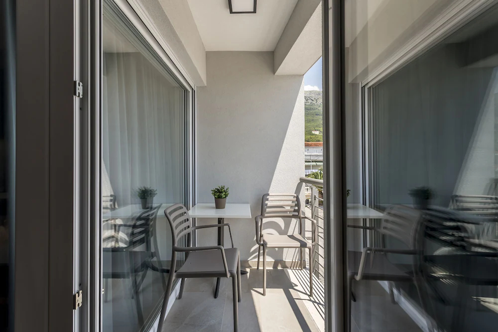 Ringo Apartments