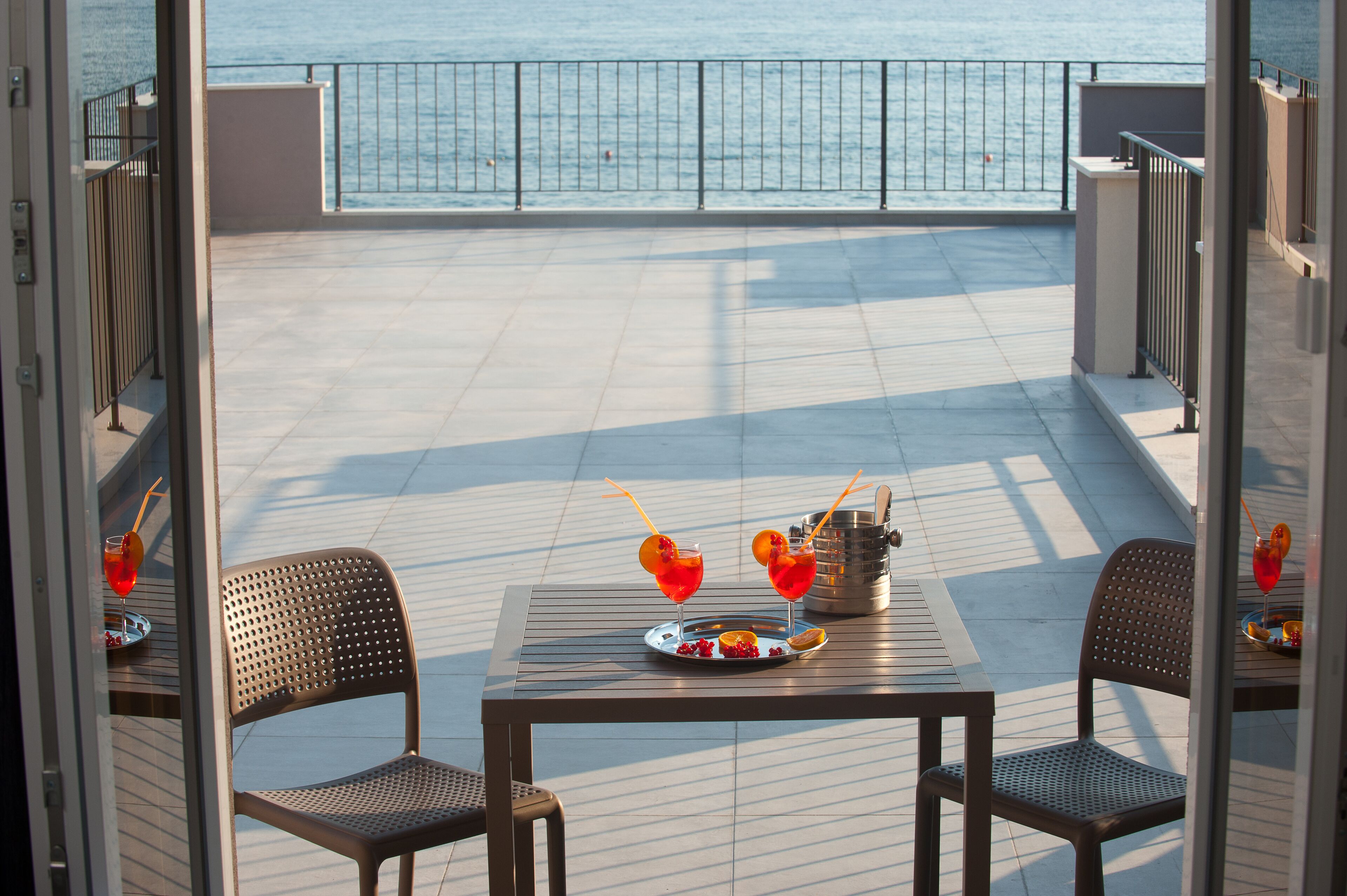 Seaside Luxury Suites