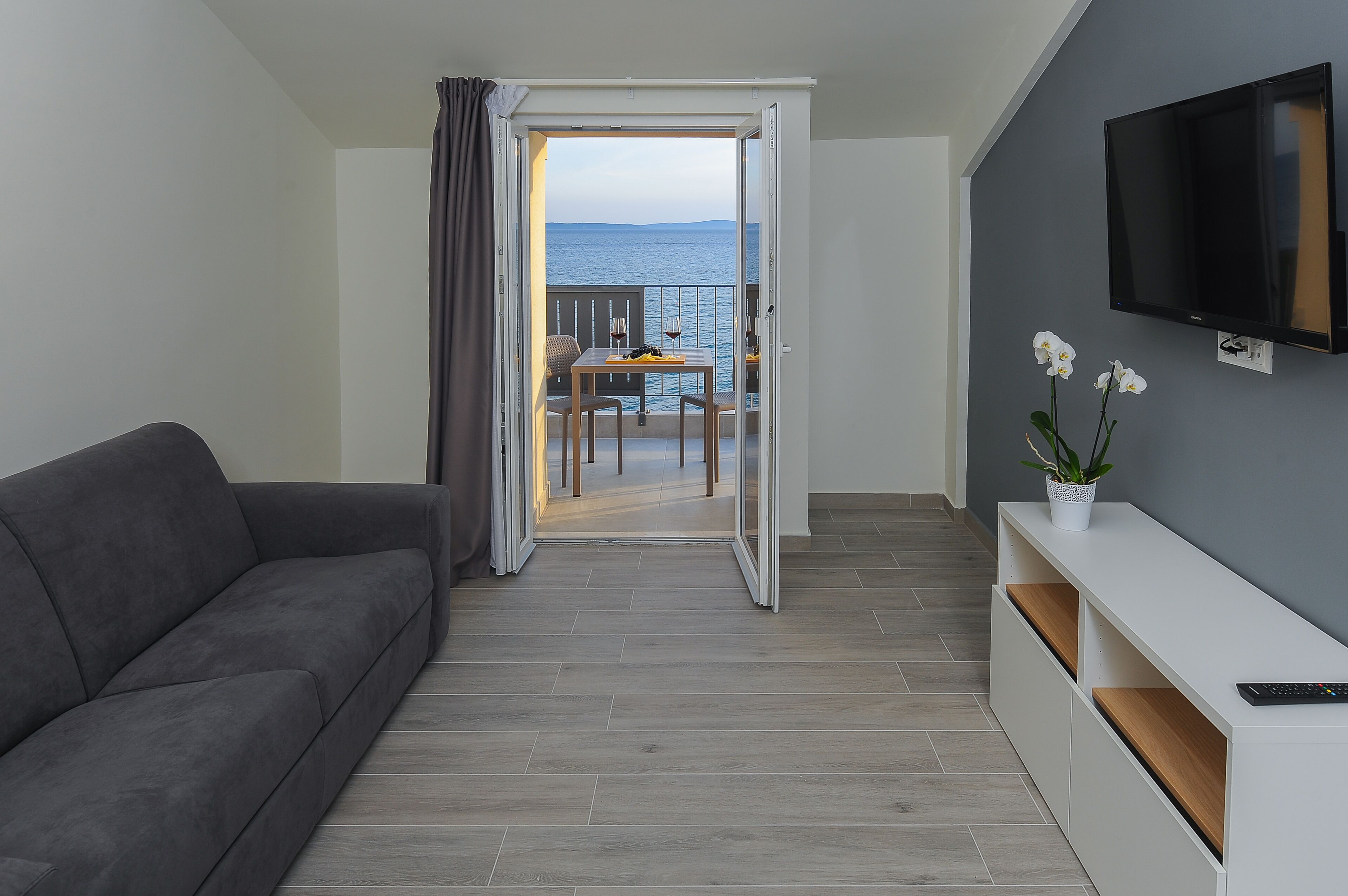 Seaside Luxury Suites