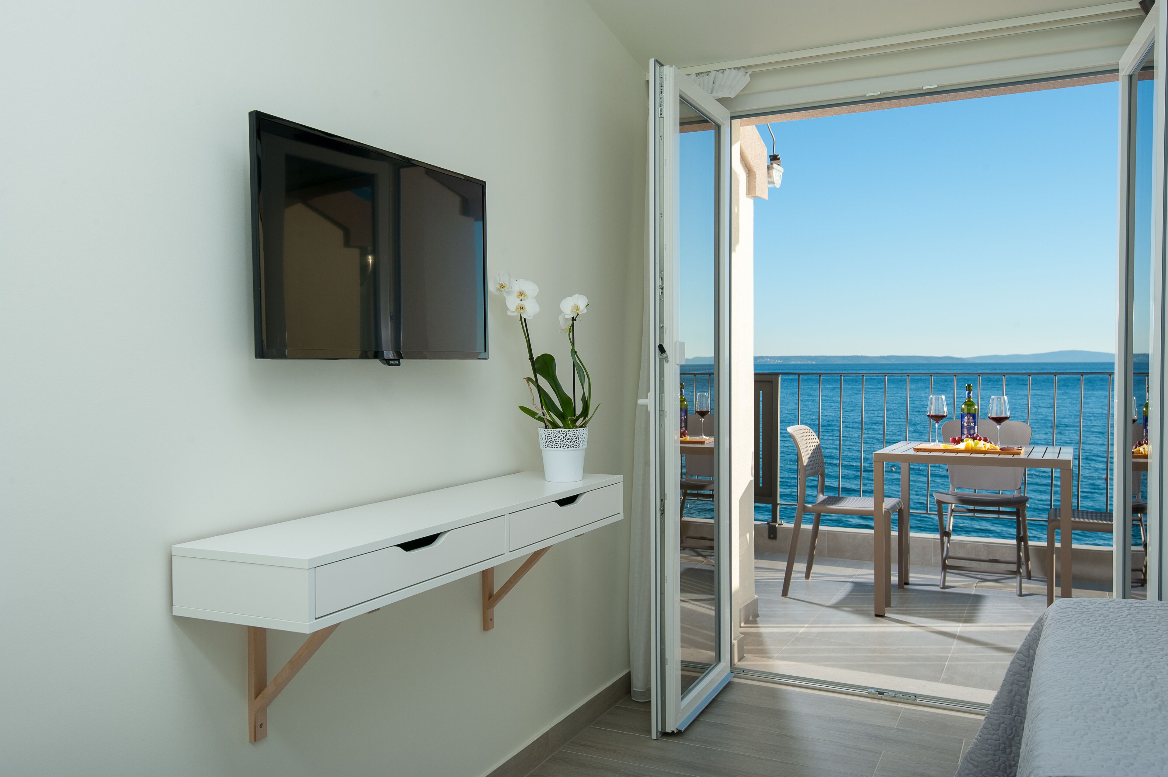 Seaside Luxury Suites