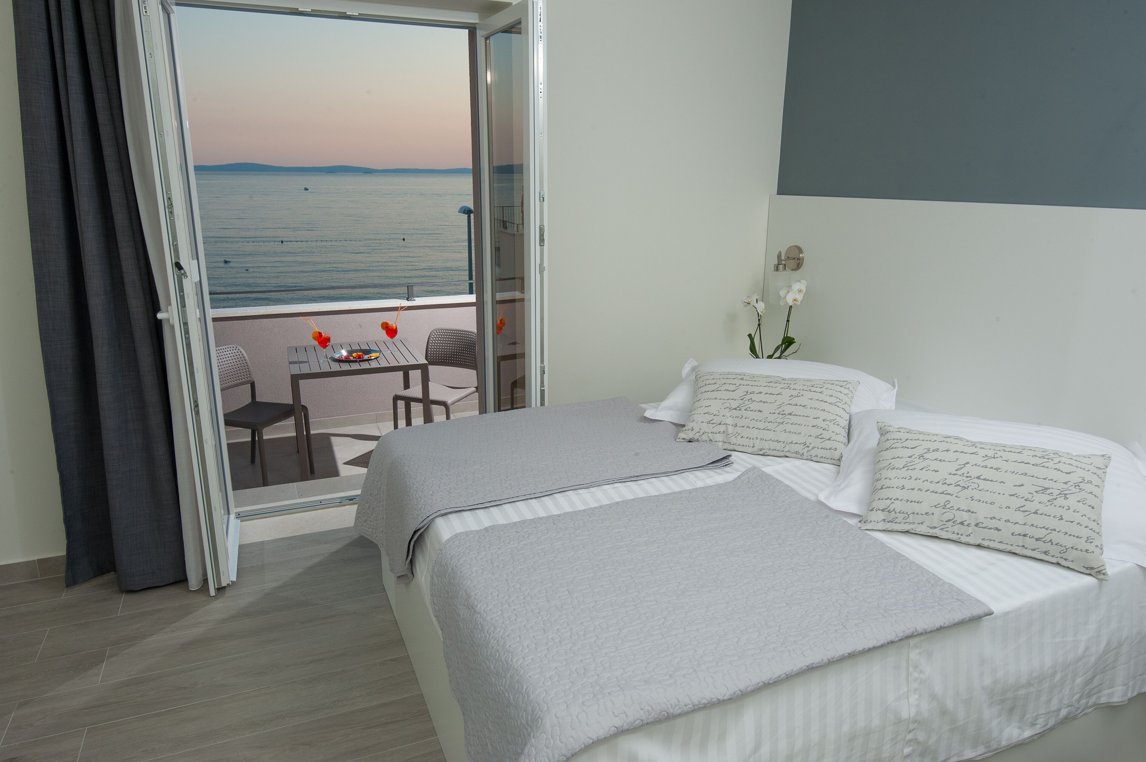Seaside Luxury Suites