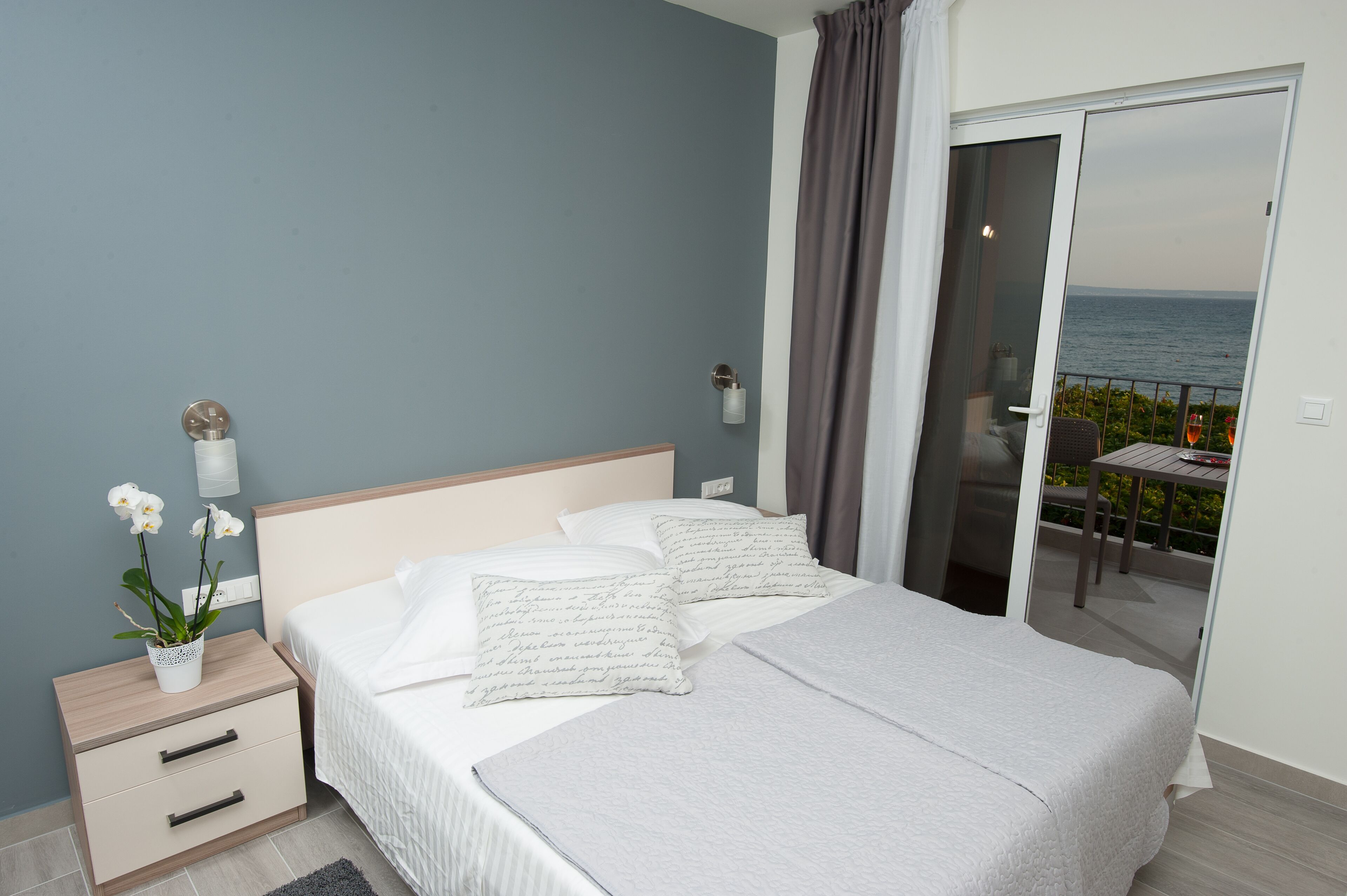 Seaside Luxury Suites