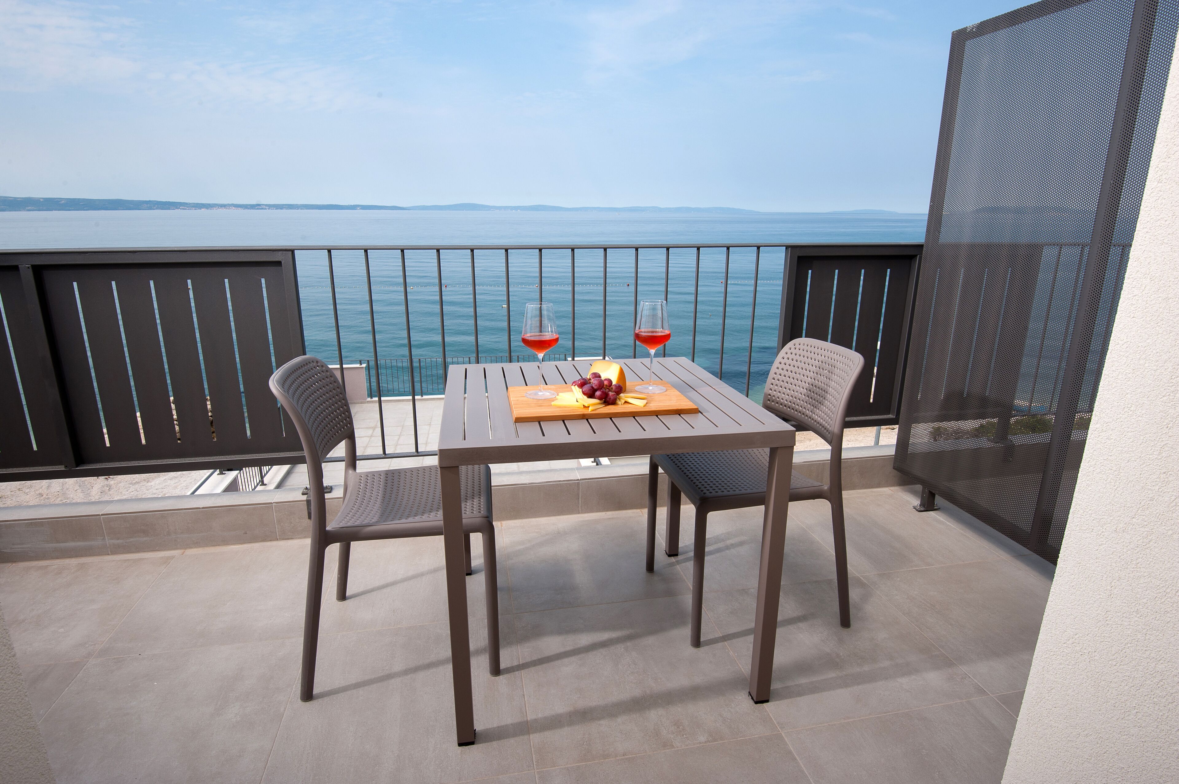 Seaside Luxury Suites