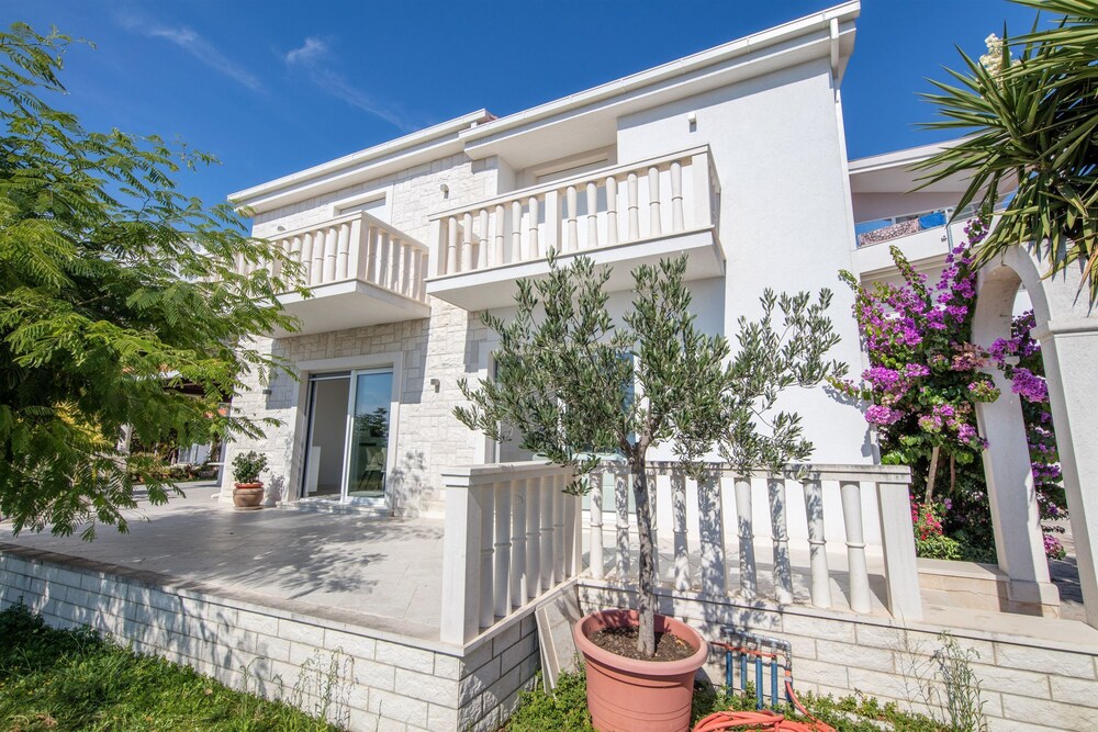 Villa Gg The White Villa