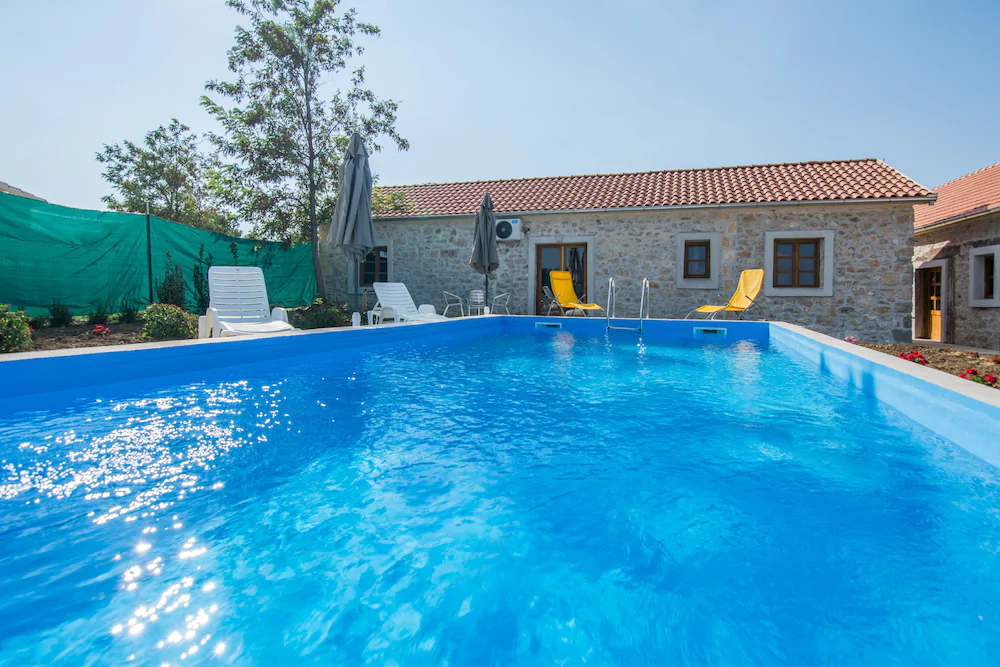 House Mirta