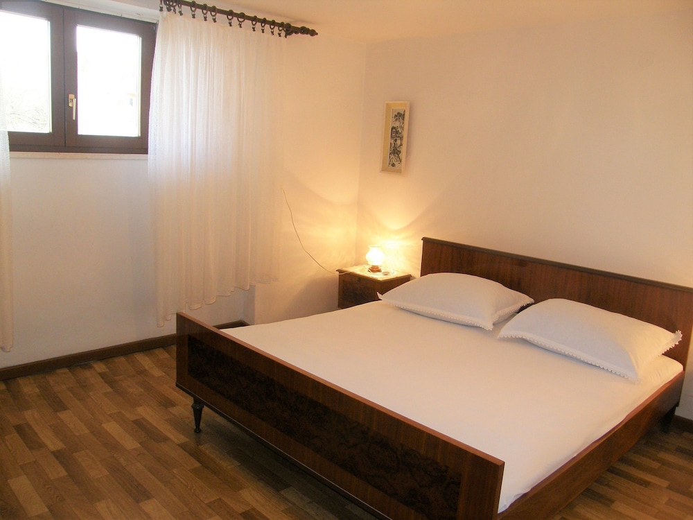 Apartment and Rooms Gasperov