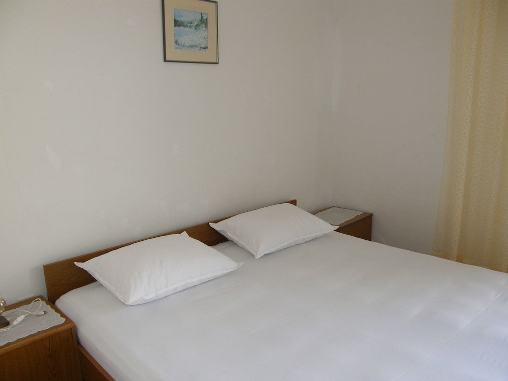 Apartment and Rooms Gasperov