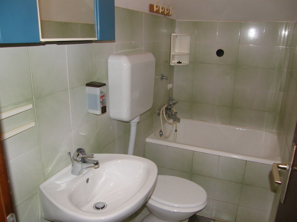 Apartment and Rooms Gasperov