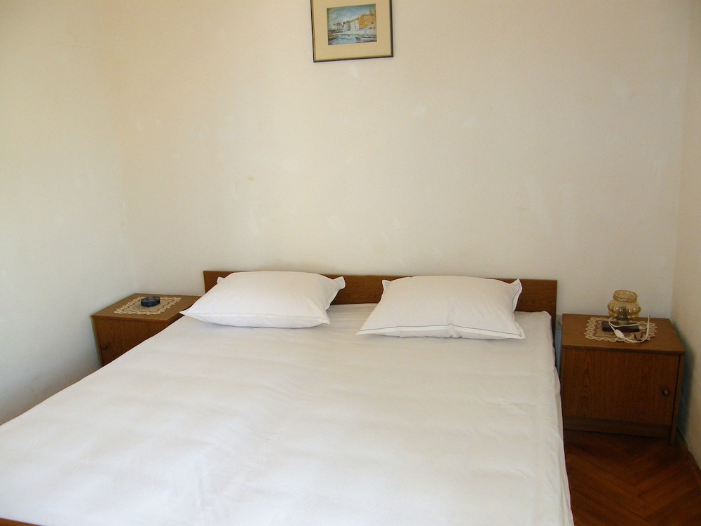 Apartment and Rooms Gasperov