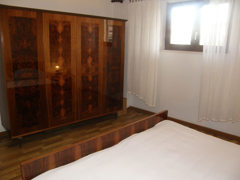 Apartment and Rooms Gasperov