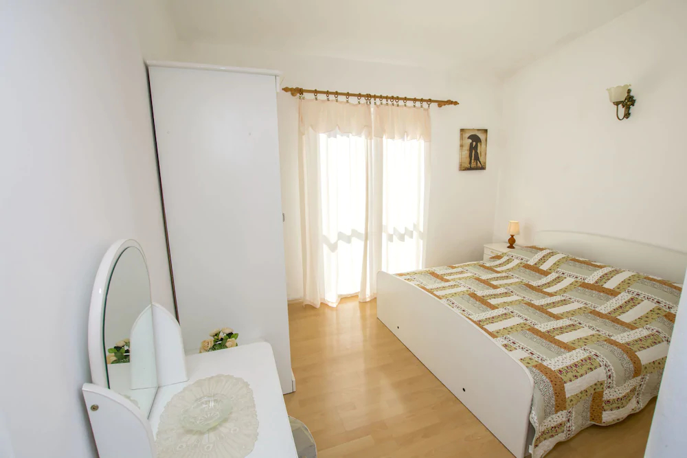 Apartment And Rooms Radojka