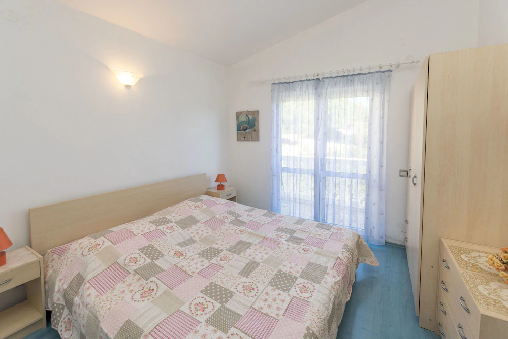 Apartment And Rooms Radojka