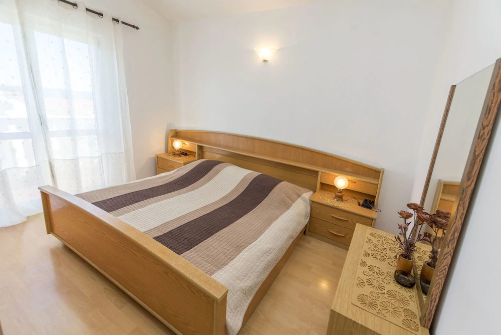 Apartment And Rooms Radojka
