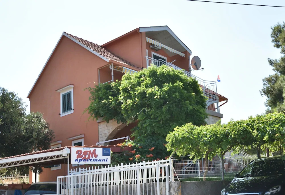 Apartments 2M
