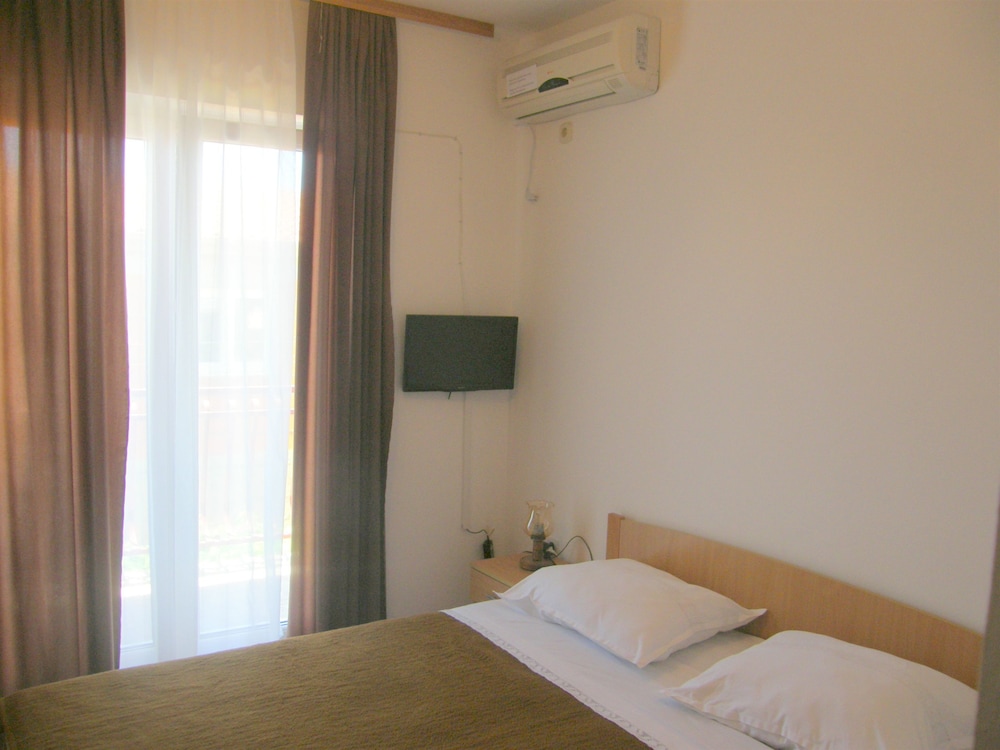 Apartments And Room Kiko