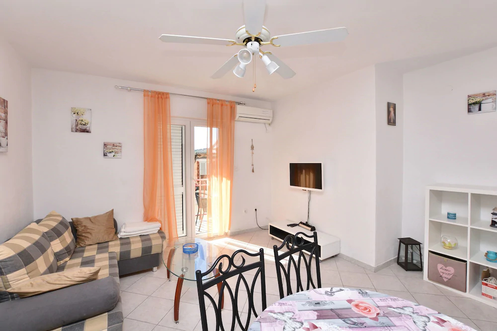 Apartments And Room Kiko