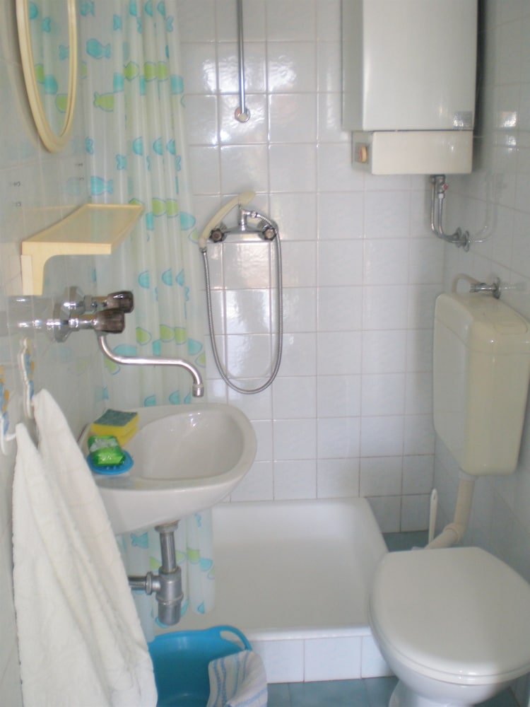 Apartments And Room Milka-Jere