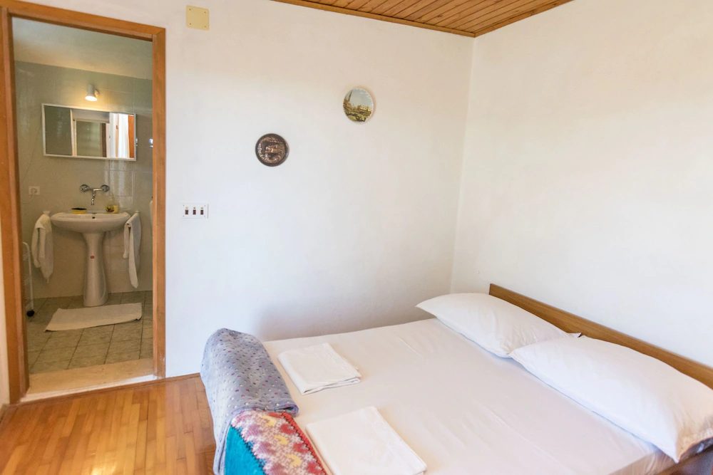 Apartments And Room Milka-Jere