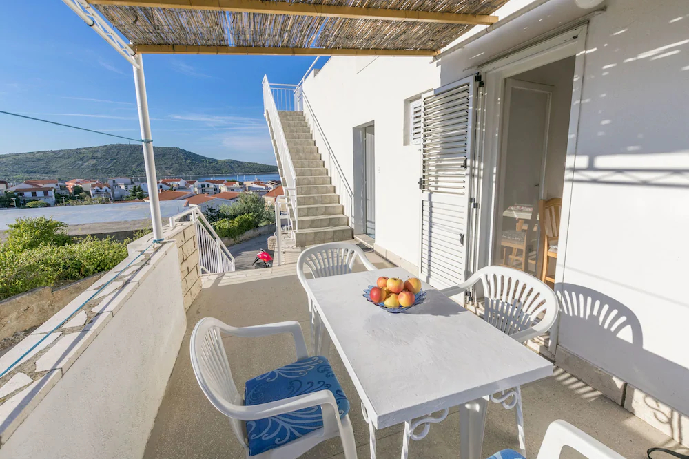 Apartments And Room Milka-Jere