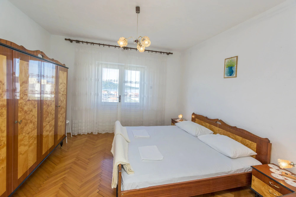 Apartments And Room Milka-Jere