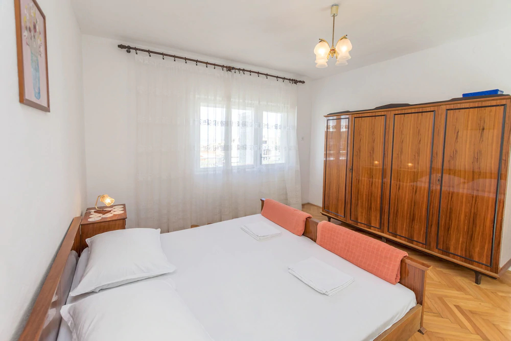 Apartments And Room Milka-Jere