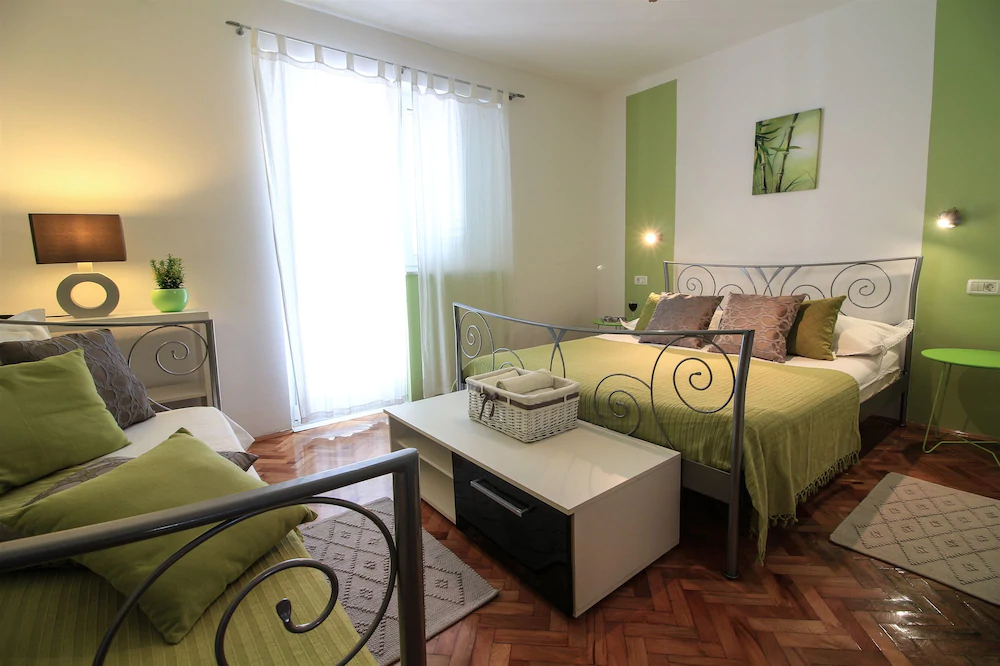 Apartments Ena