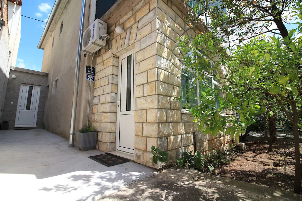 Apartments Ena