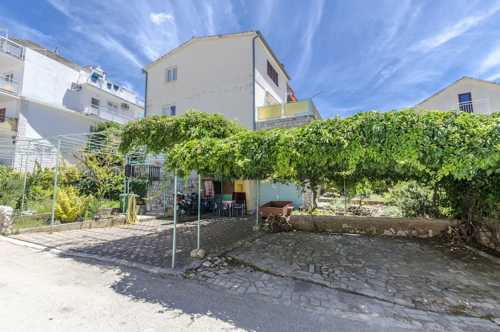 Apartments Ivica