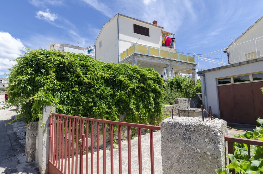 Apartments Ivica