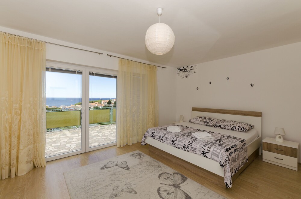 Apartments Ivica
