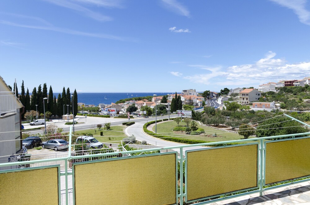 Apartments Ivica