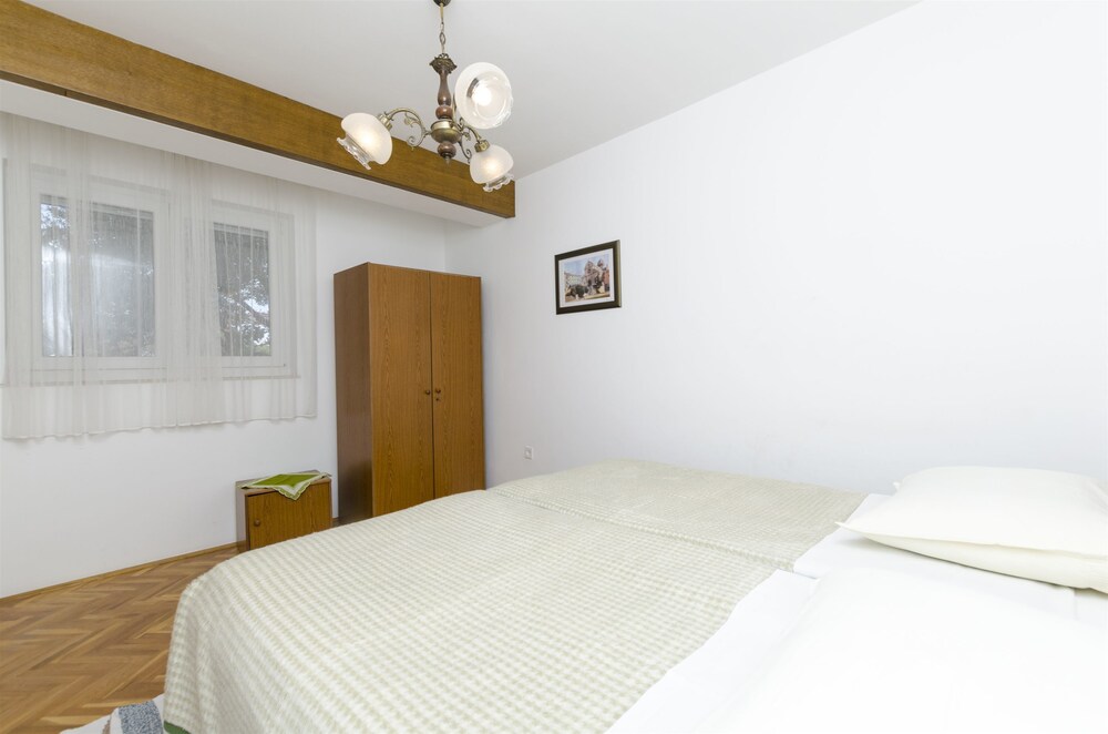 Apartments Karmela