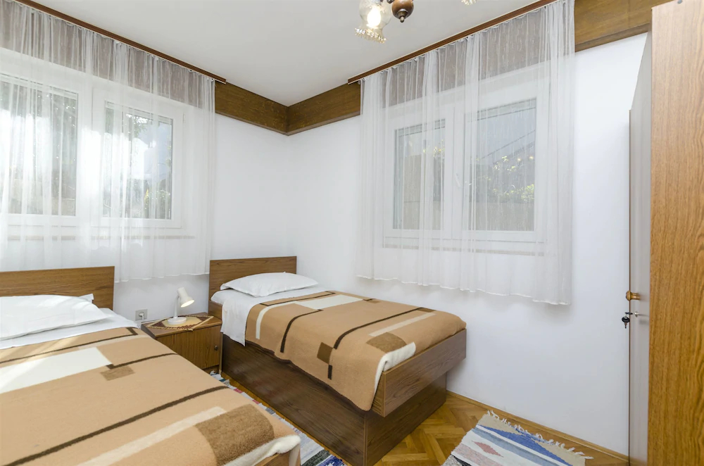 Apartments Karmela