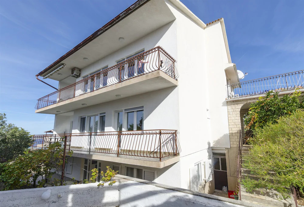 Apartments Karmela