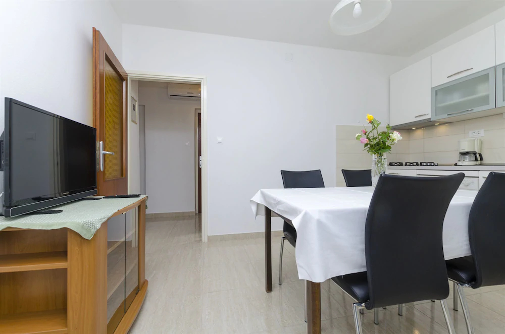 Apartments Karmela