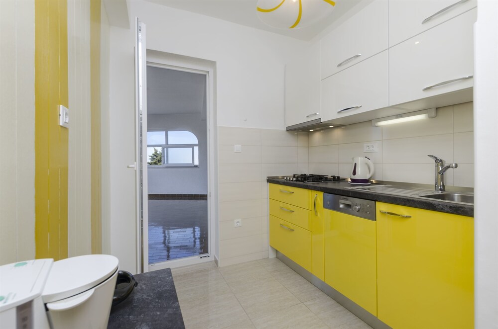 Apartments Karmela