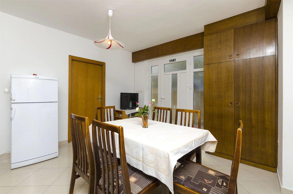 Apartments Karmela